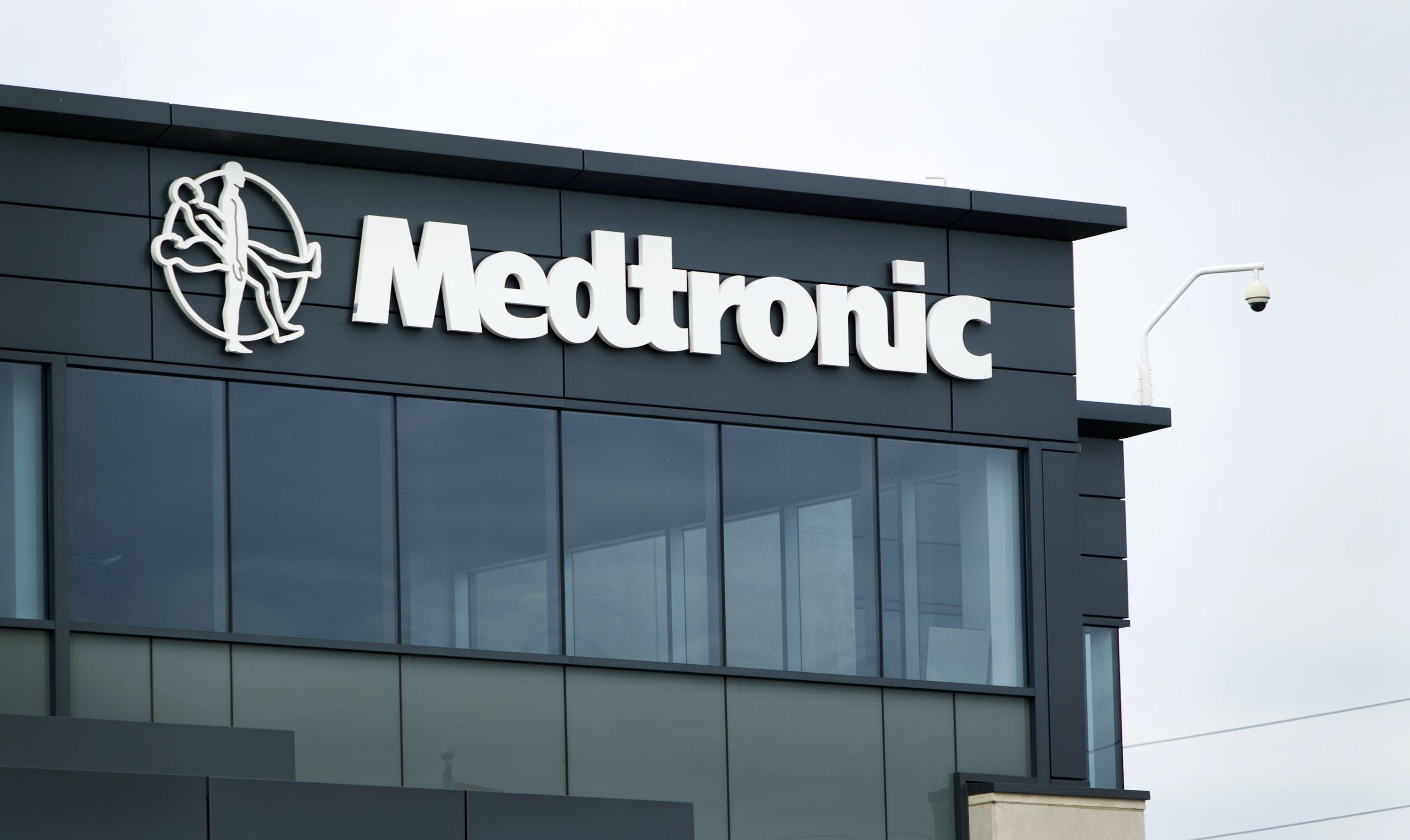 Abbott Laboratories và Medtronic : Hai mã cổ phiếu triển vọng tăng ...