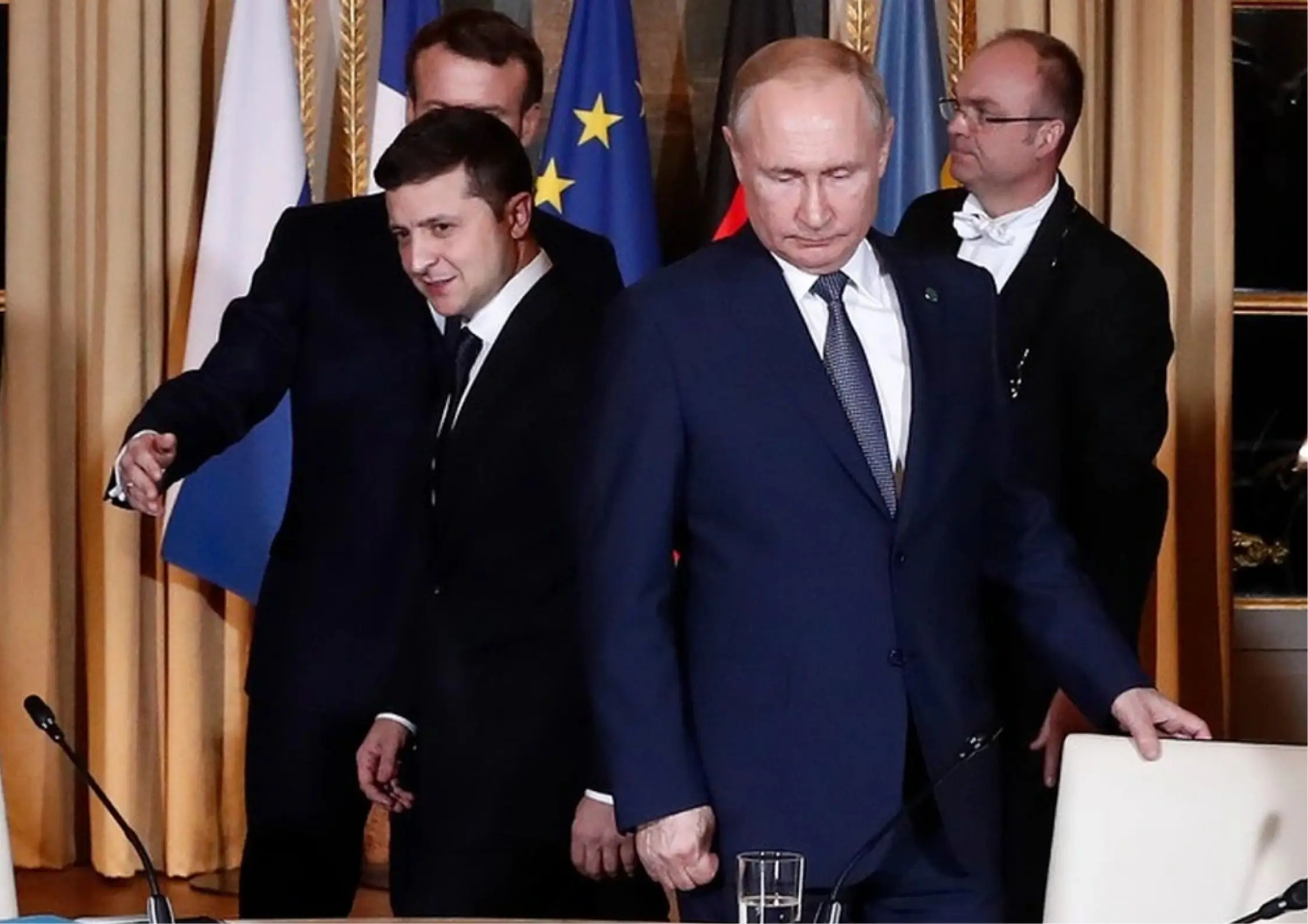 Kremlin Open to Dialogue but Questions Zelenskiy’s Legitimacy