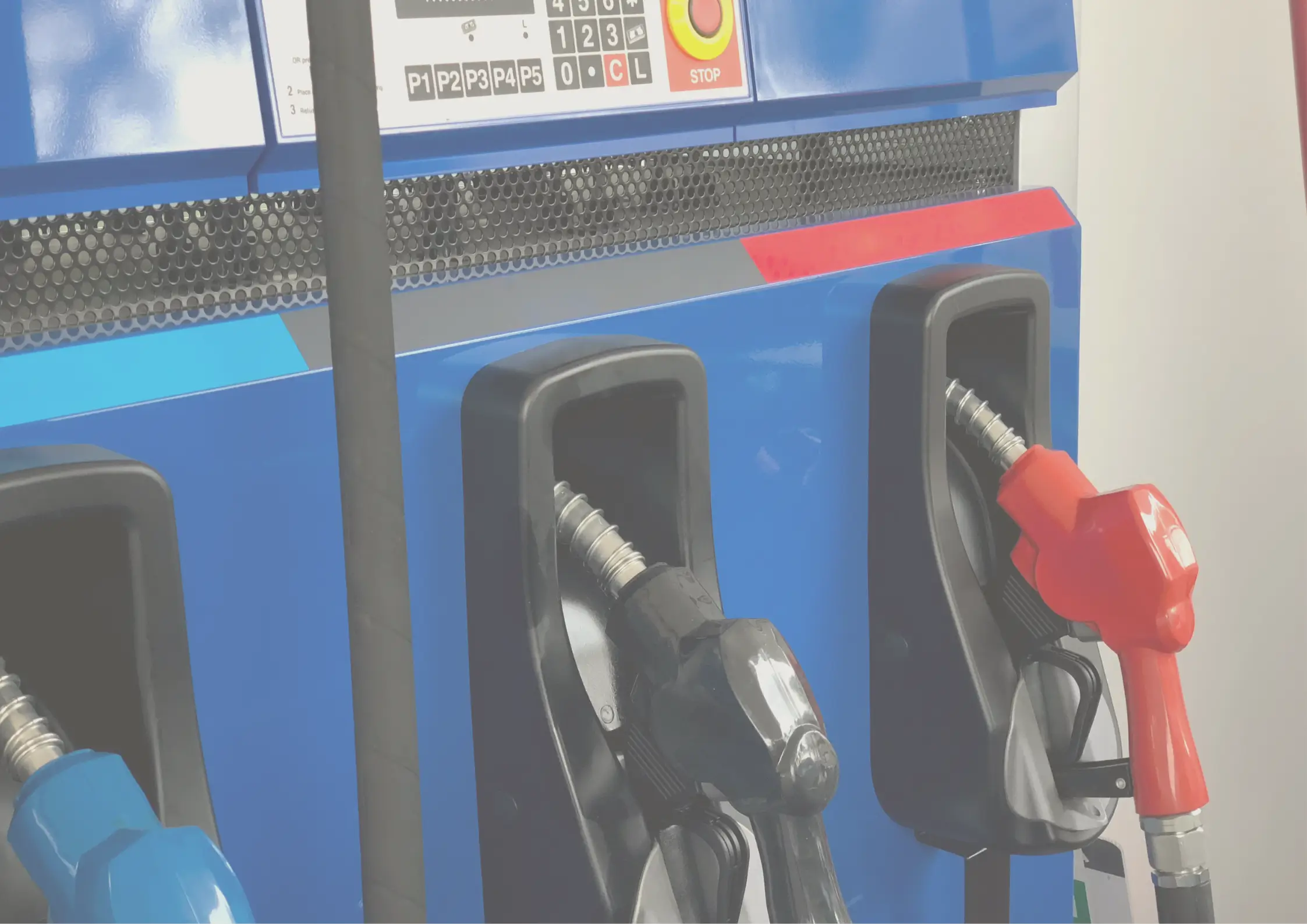 Giá Xăng Dầu Thế Giới Lặng Sóng: Thị Trường Trong Nước Sẵn Sàng Điều Chỉnh Trái Chiều