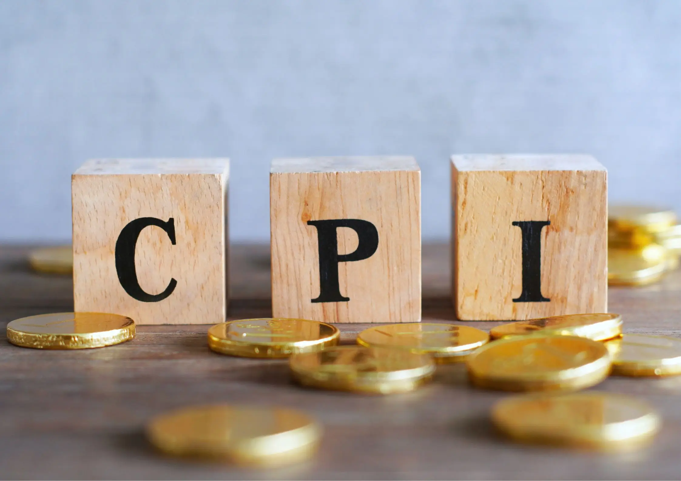 Lạm phát Mỹ tháng 7 tăng 2,7%, thấp hơn dự báo, Fed đối mặt áp lực giảm lãi suất