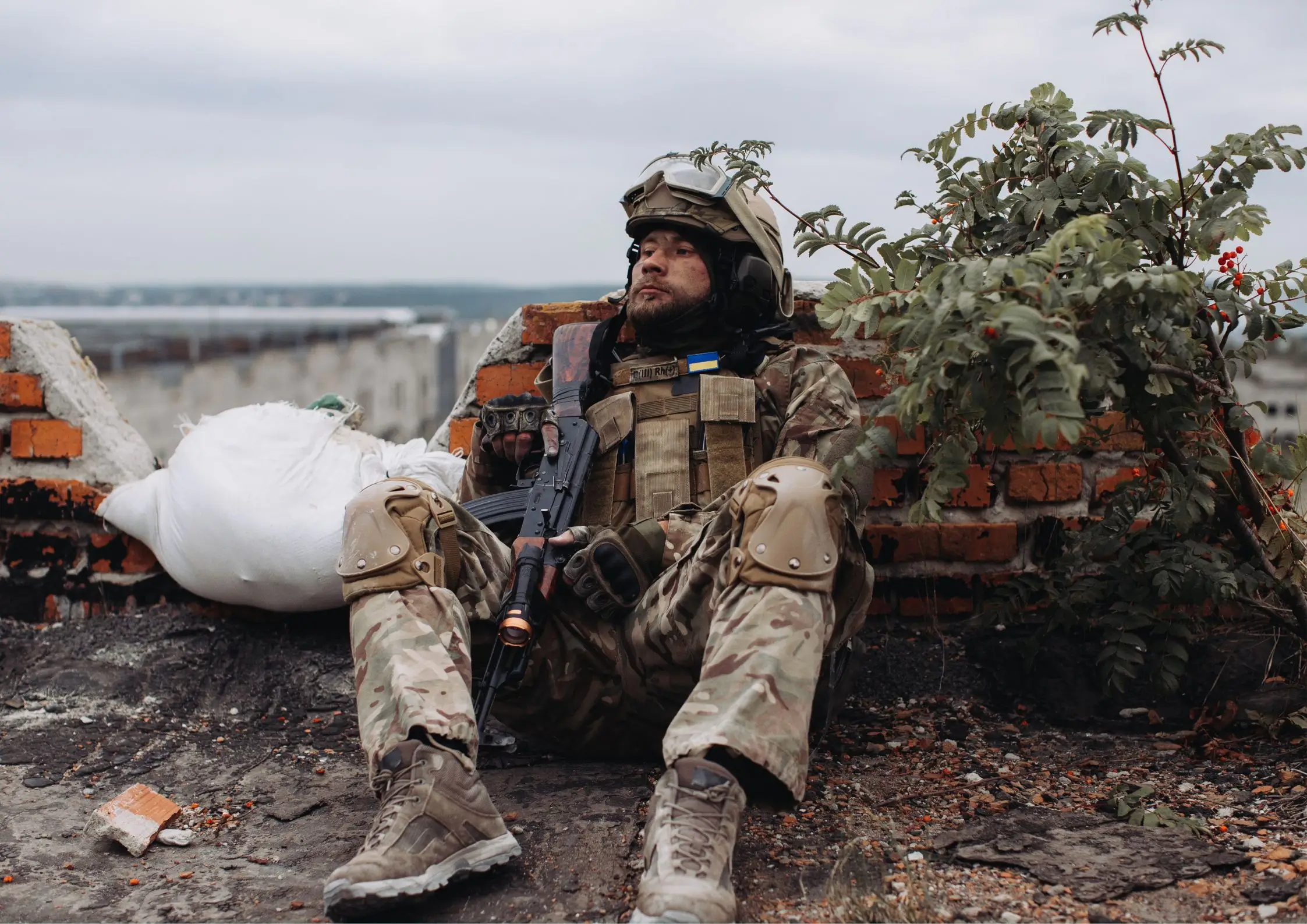 Donbas in the Crosshairs: Russia Pushes to Breach Ukraine’s Fortress Line