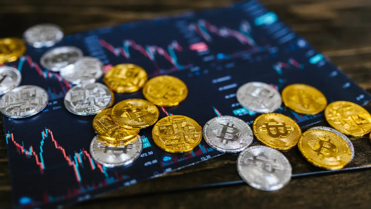 Phân tích Crypto 25/05/2025: Bitcoin giữ vững, HyperLiquid dẫn đầu tăng trưởng