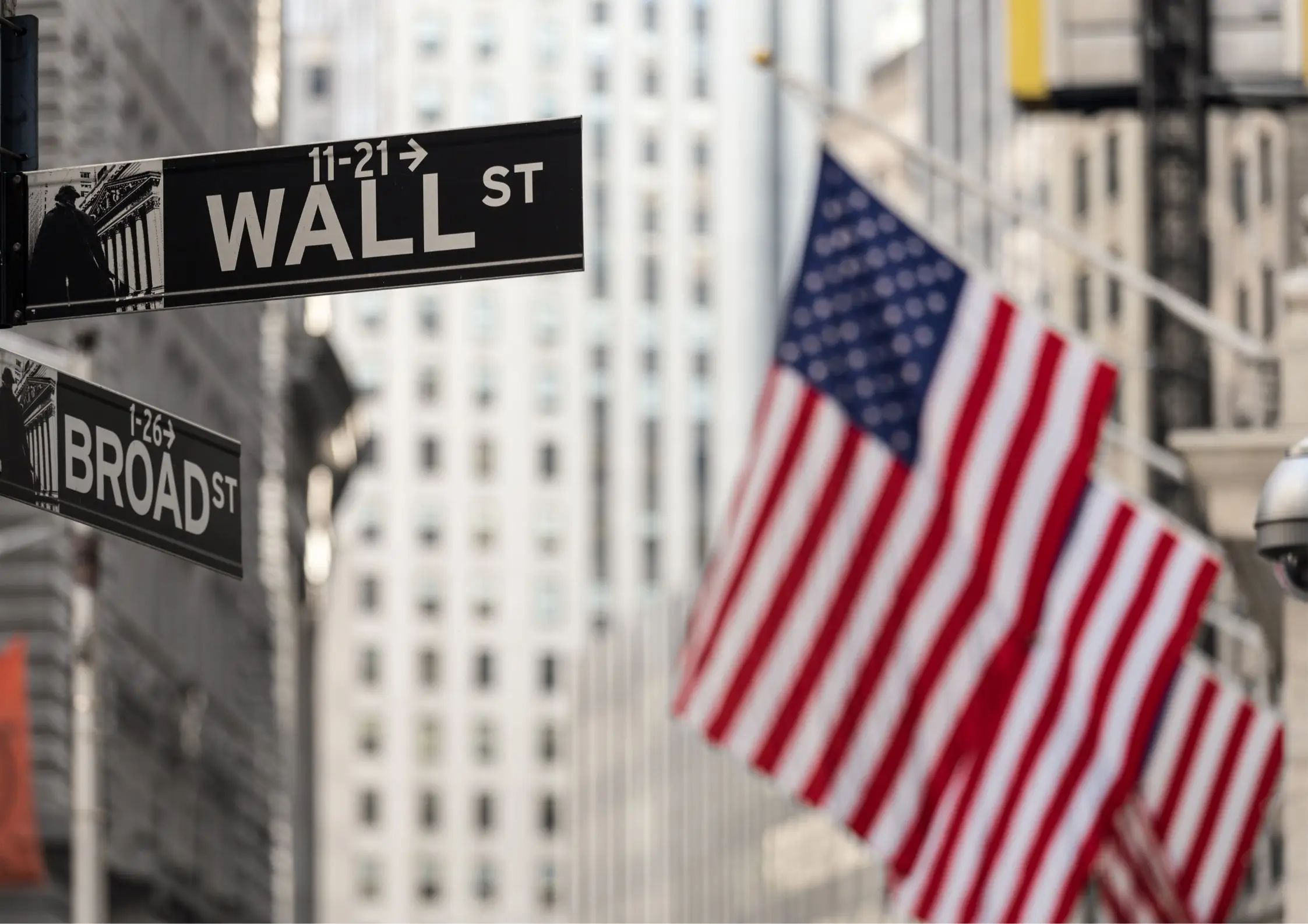 Wall Street Rallies: Dow Soars Over 500 Points, S&P 500 Logs Best Day Since May 2025