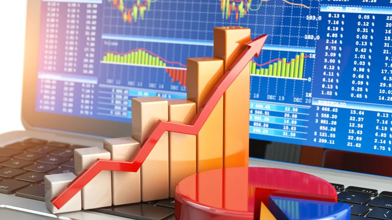 S&P 500 Shatters 6,700 Barrier: A Historic Close Amid Government Shutdown