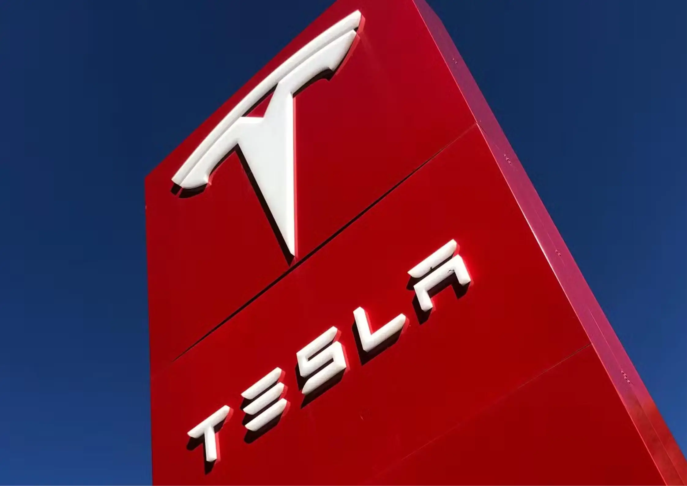 Tesla Inks $16.5 Billion Deal with Samsung to Produce Next-Gen EV Chips