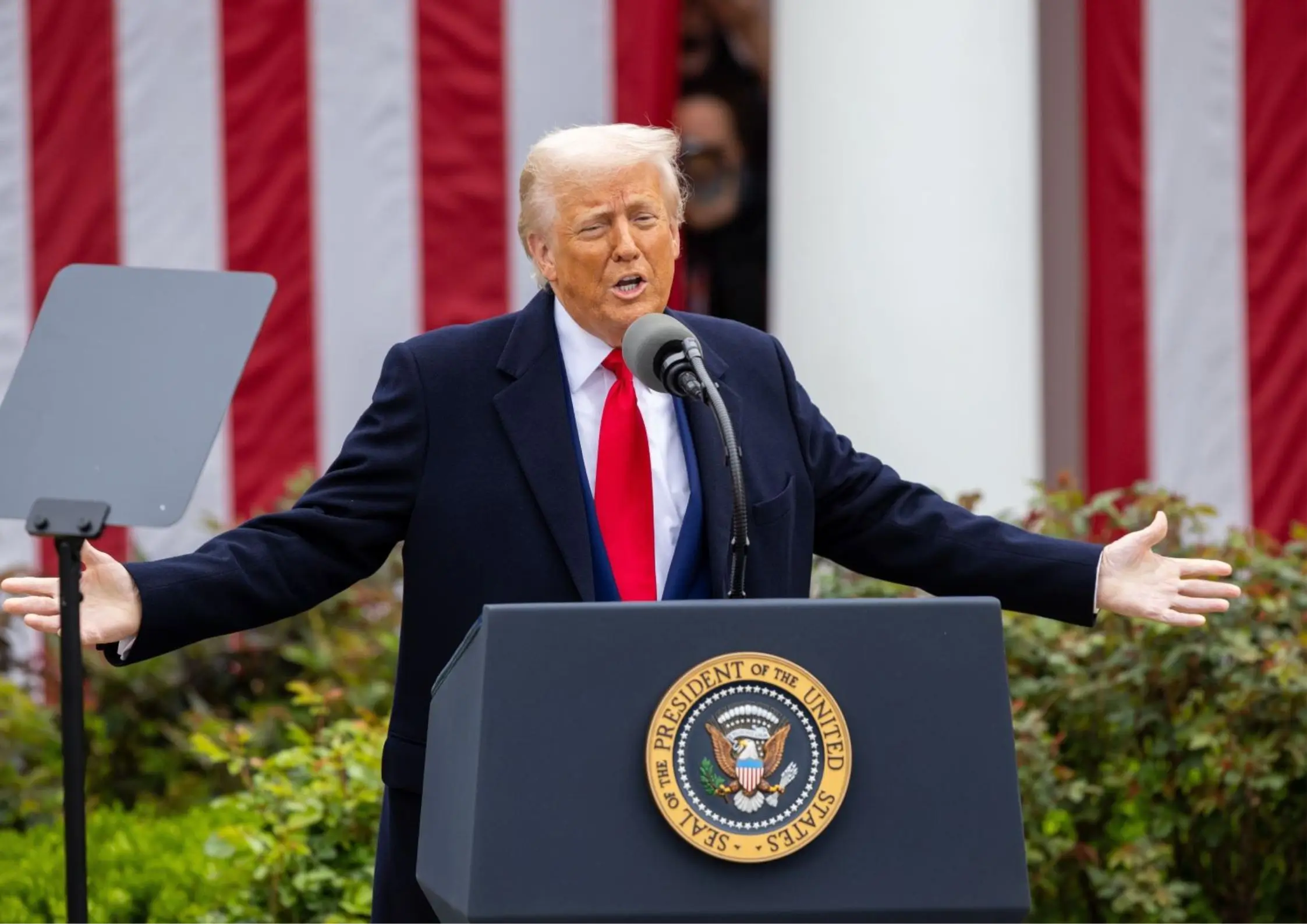 Thuế quan 50% lên đồng nhập khẩu: Quyết định mới từ ông Trump và tác động toàn cầu