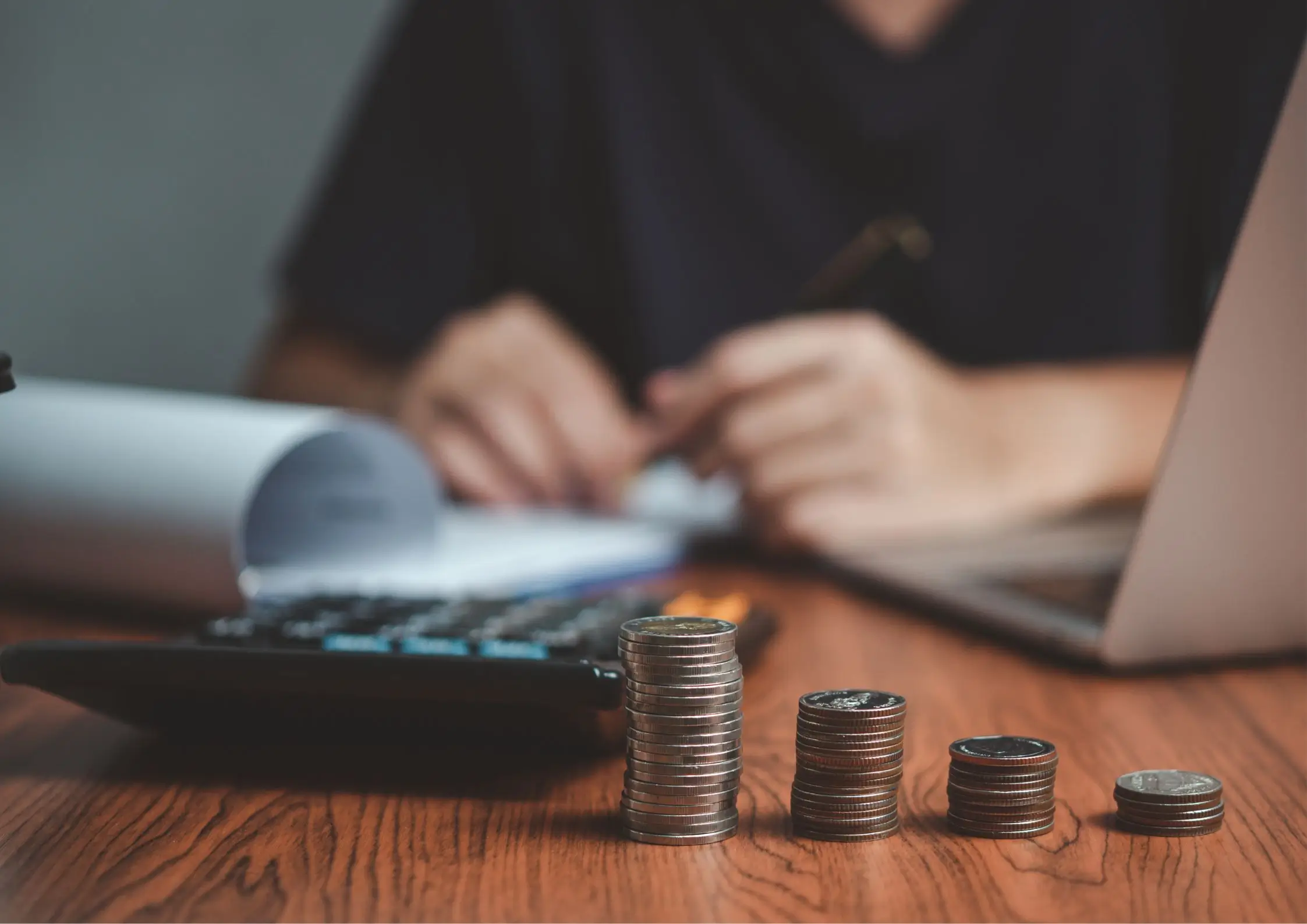 Tỷ giá USD/VND tăng bất chấp đà suy yếu của đồng bạc xanh toàn cầu: Những lớp nguyên nhân sâu xa