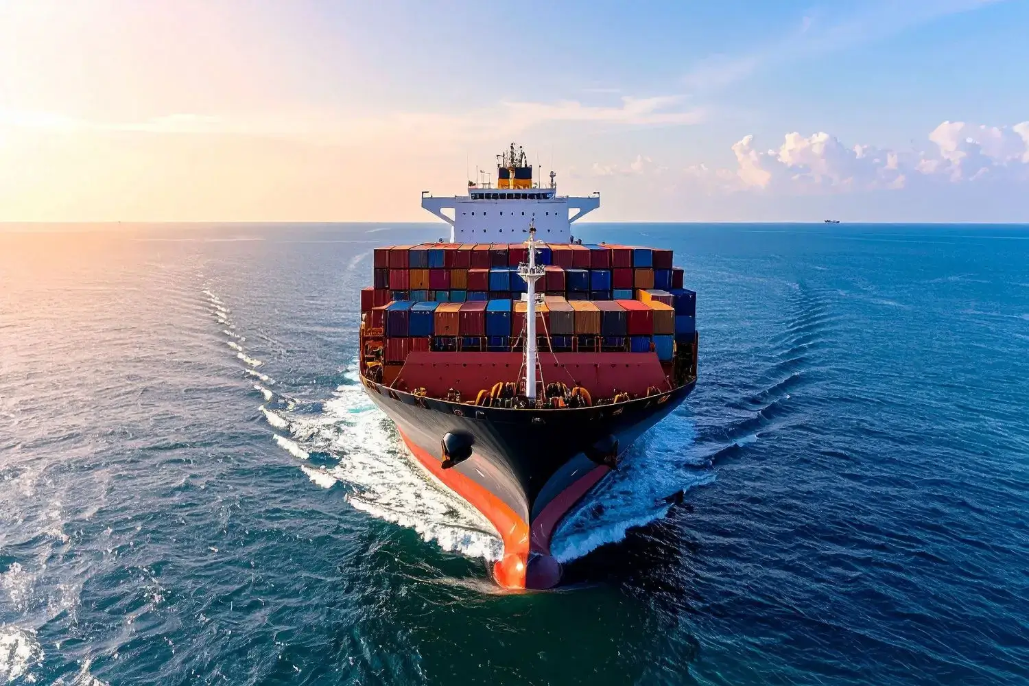 xuat-khau-nhat-ban-thang-10-vuot-ky-vong-chau-a-va-chau-au-keo-da-tang-my-tiep-tuc-gay-ap-luc